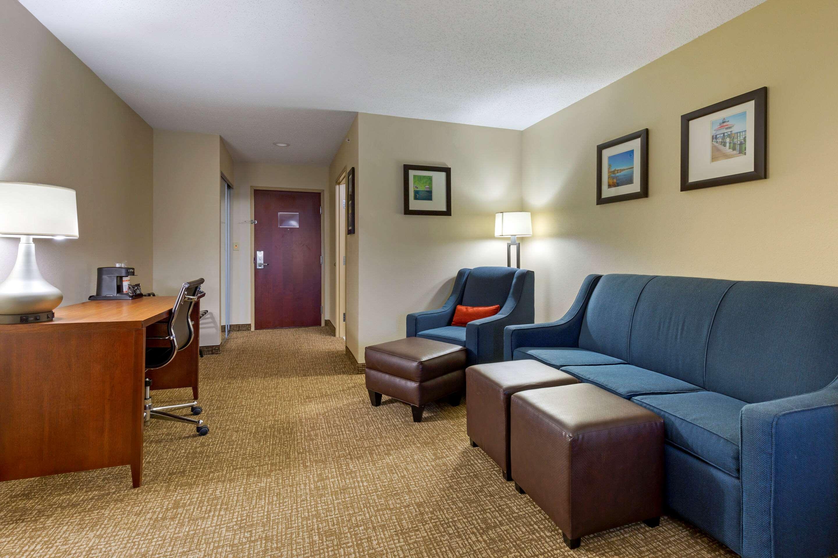 Hotel Comfort & 3*
